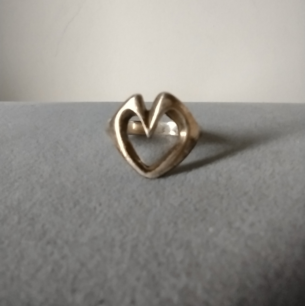 Vintage Silver Tone Open Love Heart Ring Sz 5.5